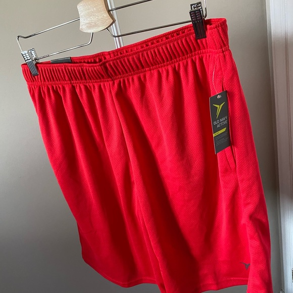 Old Navy Active Shorts - Picture 3 of 8